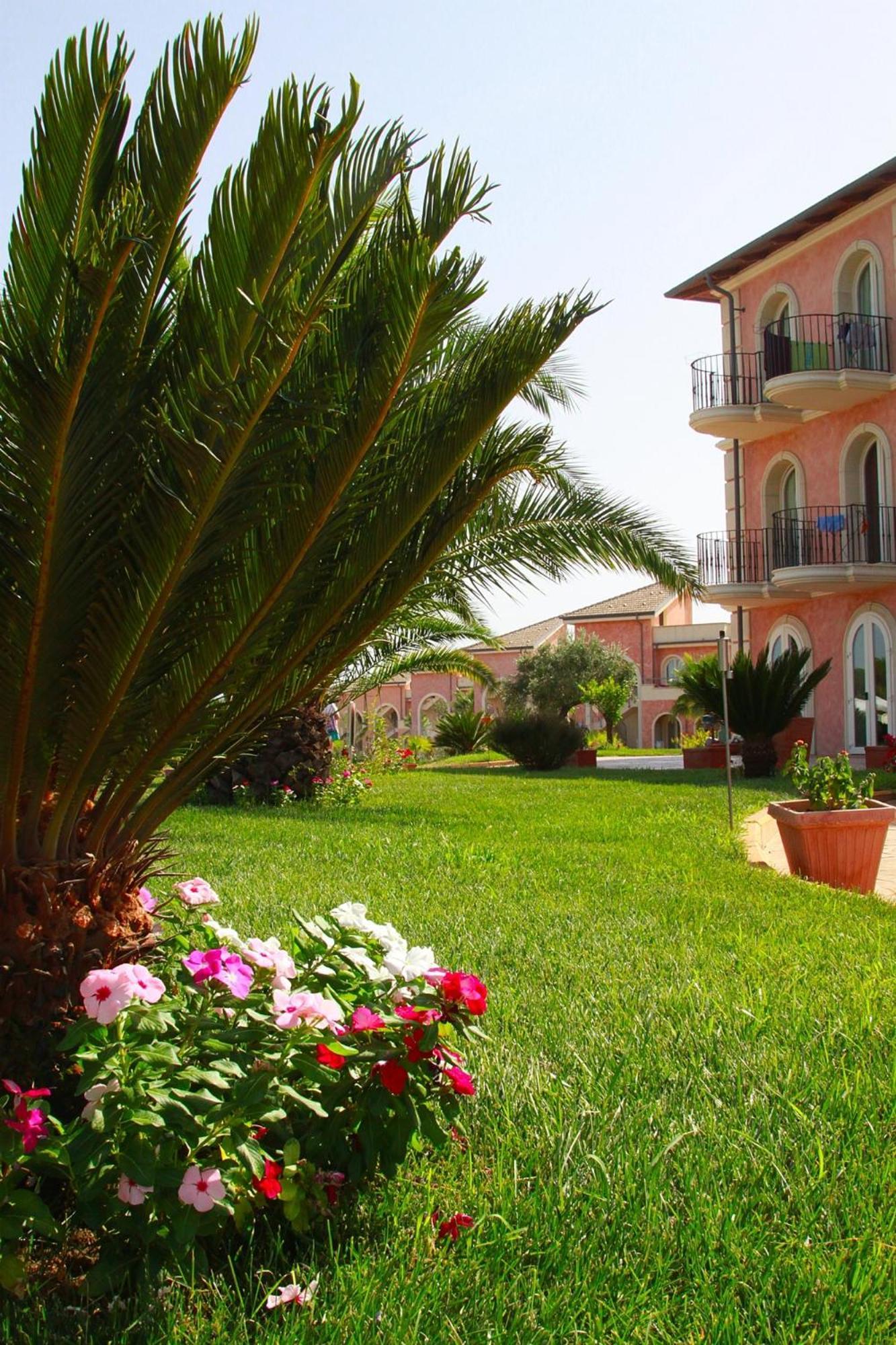 Bv Airone Resort مارينا دي سيباري المظهر الخارجي الصورة