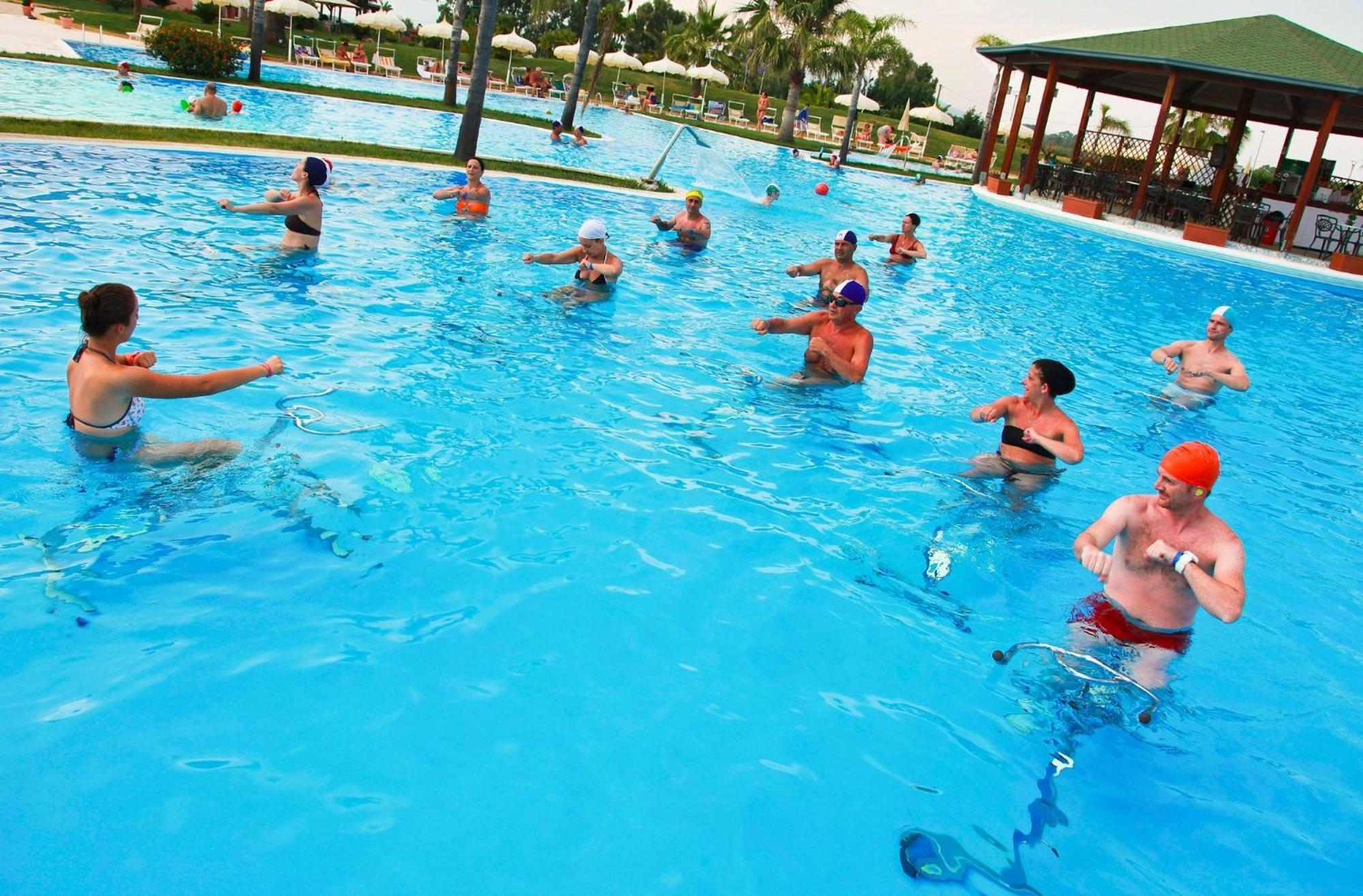 Bv Airone Resort مارينا دي سيباري المظهر الخارجي الصورة