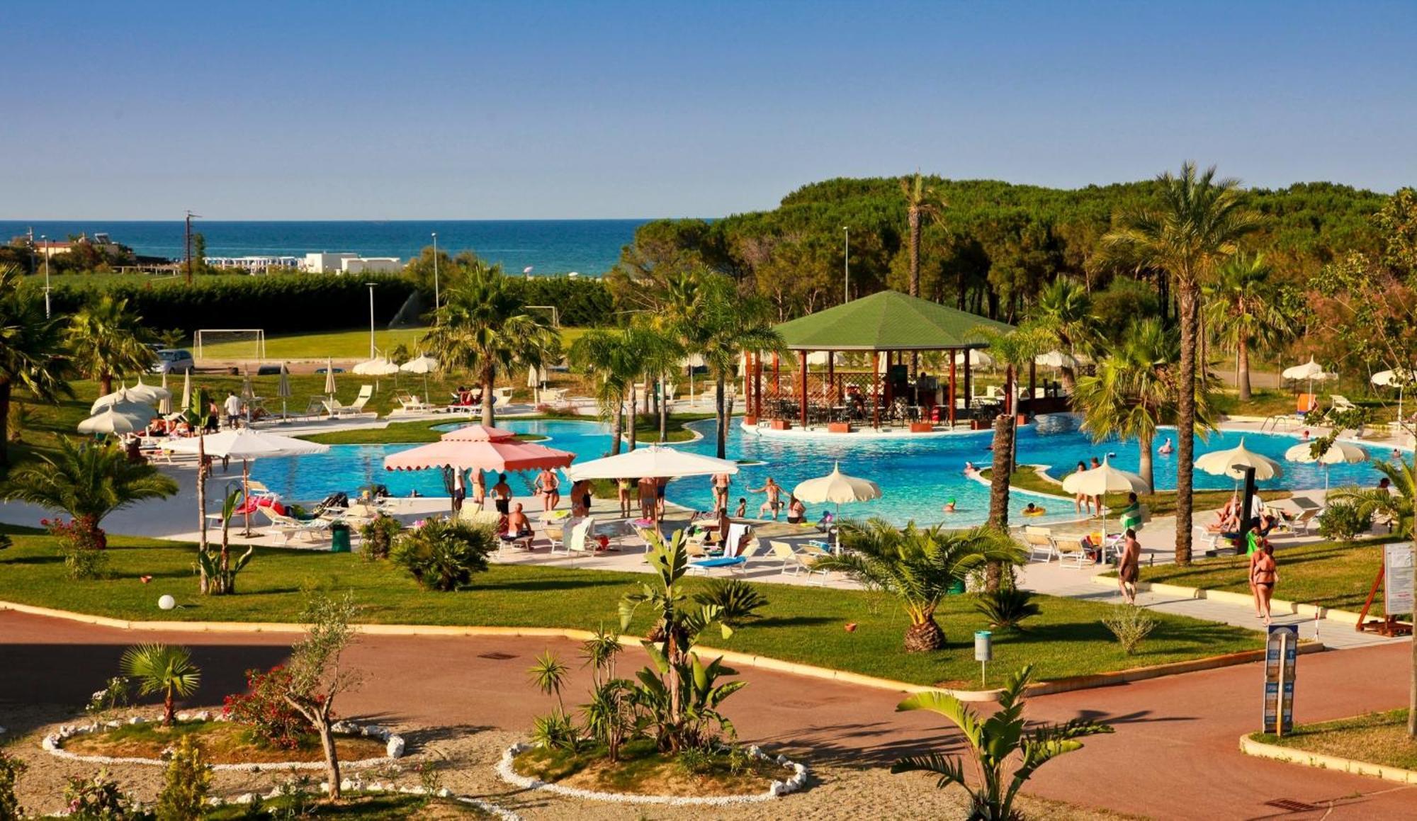 Bv Airone Resort مارينا دي سيباري المظهر الخارجي الصورة