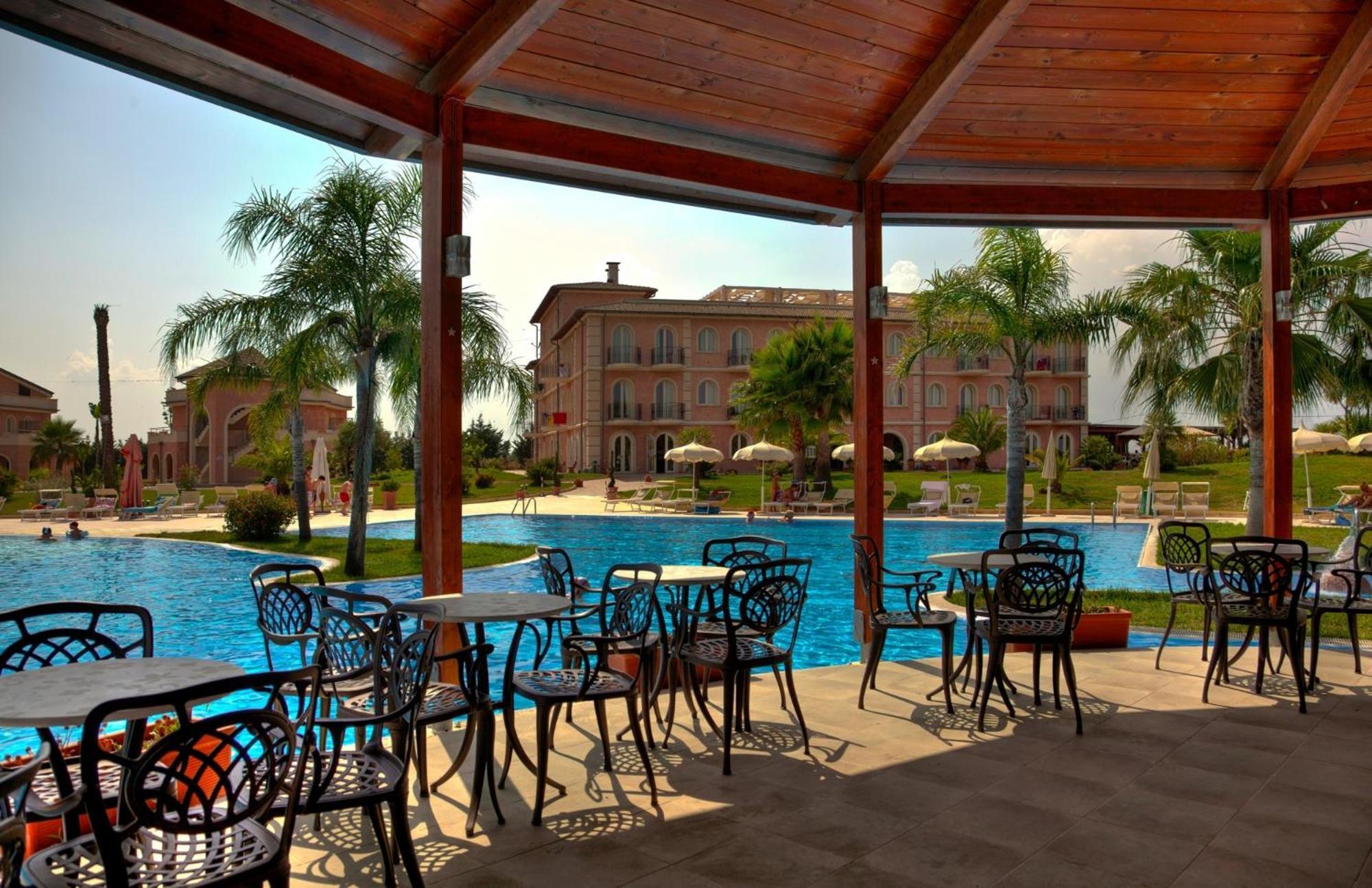 Bv Airone Resort مارينا دي سيباري المظهر الخارجي الصورة